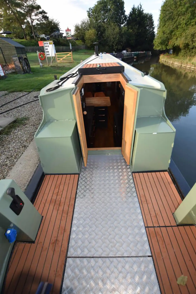 Cruiser Style Boat 2 Cruiser-style-boat-2
