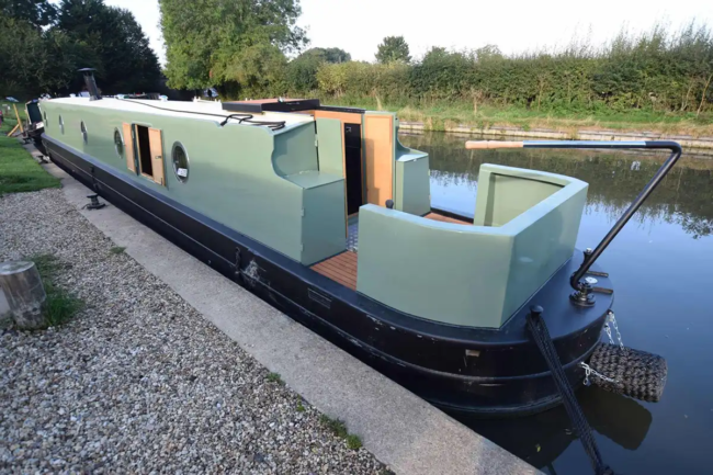 Cruiser Style Boat Cruiser Style Boat